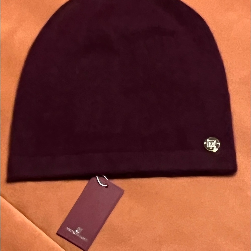 $150 NWT  | Bruno Magli Cashmere Beanie